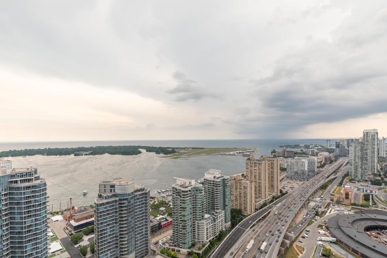 Apartamento Cloud 9 In Downtown Toronto Exterior foto